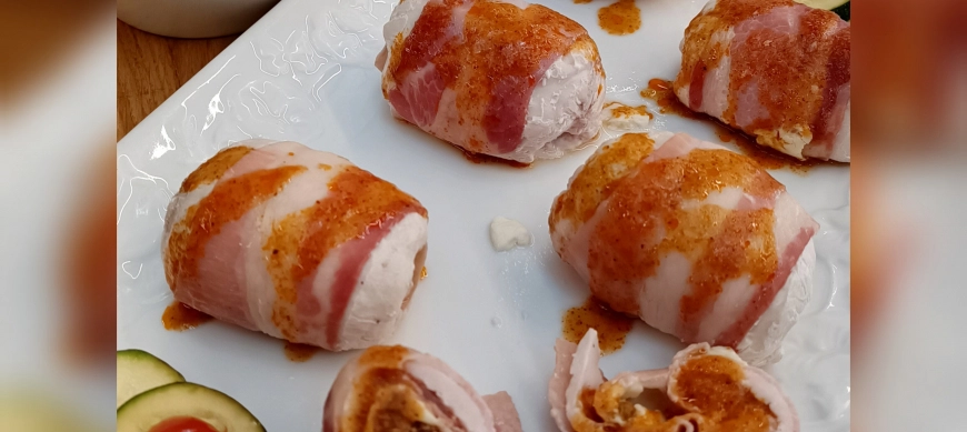 ROLLITOS DE POLLO RELLENOS CON SALSA AGRIDULCE