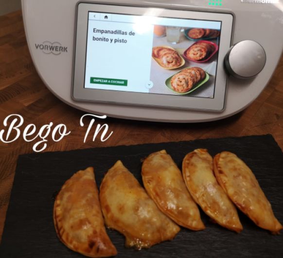 Empanadillas de bonito y pisto en Thermomix®