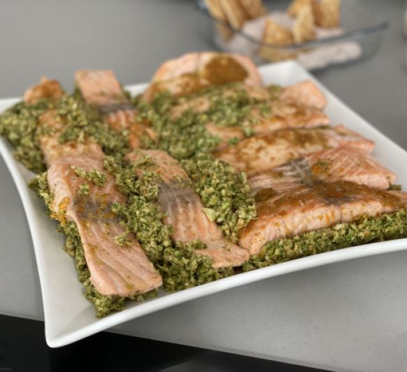 SALMON A LA NARANJA CON CUSCUS DE BROCOLI